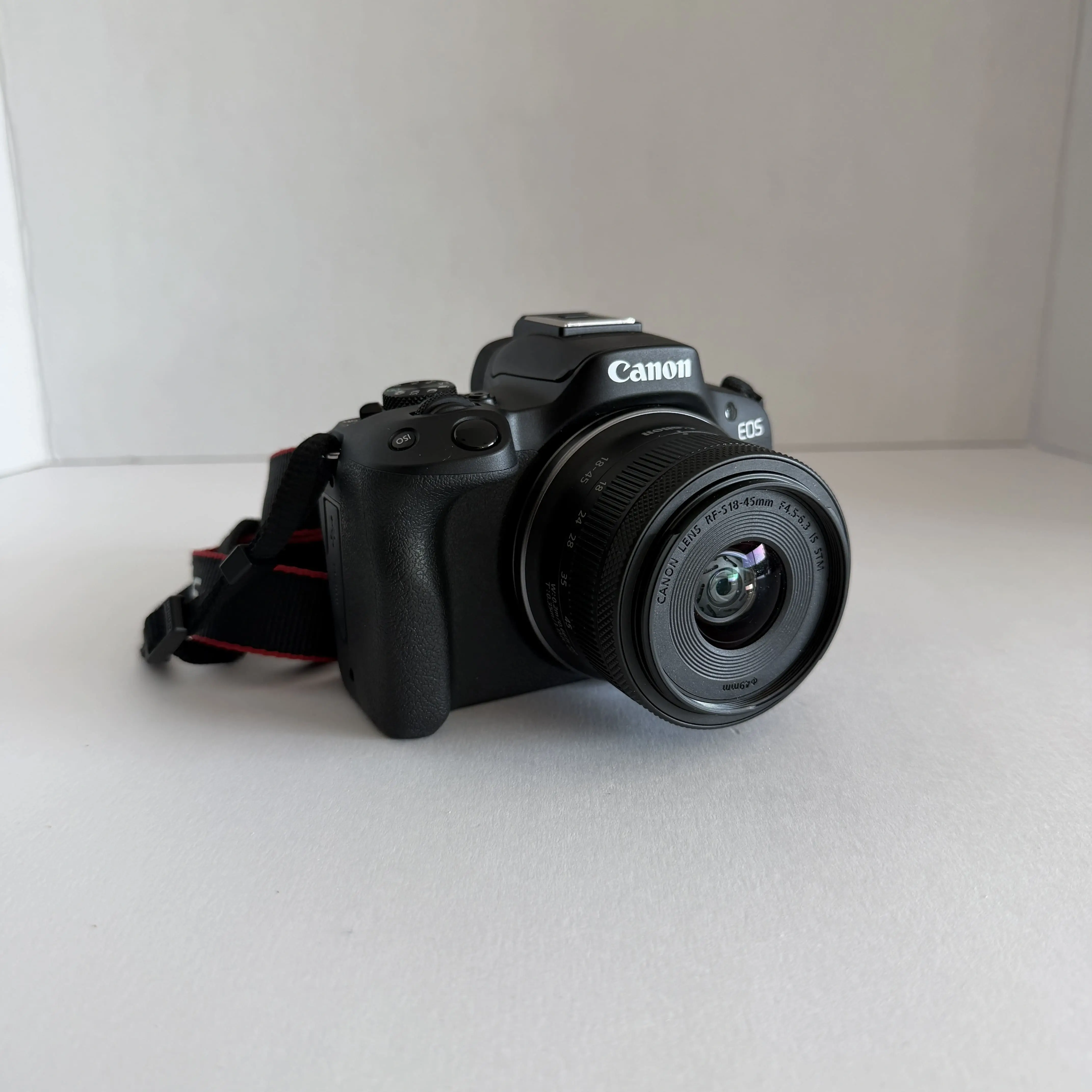 canon r50 camera
